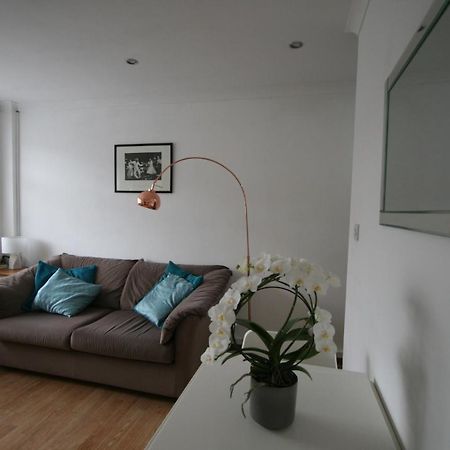 Molesey Near Hampton Court, Viking Short Stays West Molesey Esterno foto