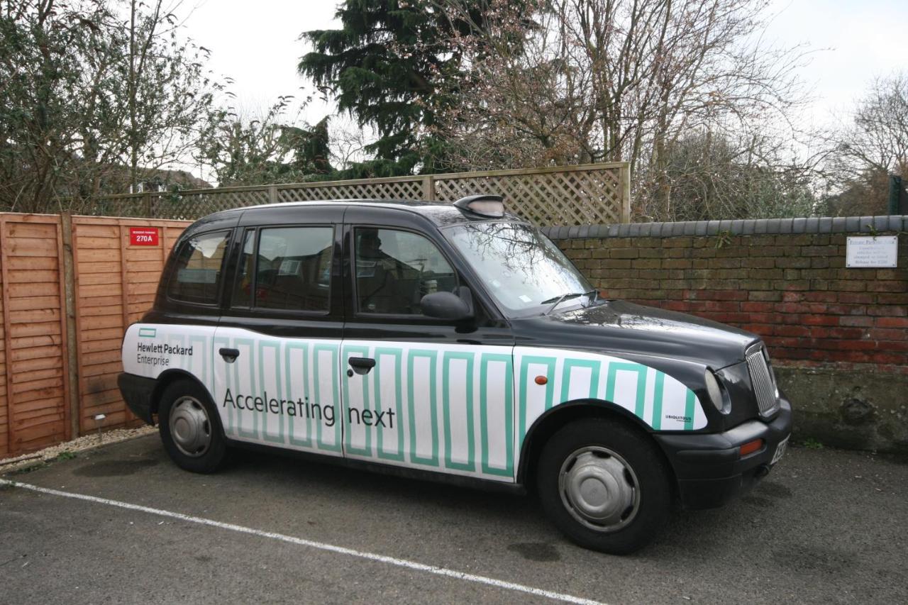 Molesey Near Hampton Court, Viking Short Stays West Molesey Esterno foto