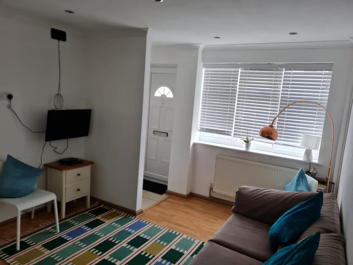Molesey Near Hampton Court, Viking Short Stays West Molesey Esterno foto